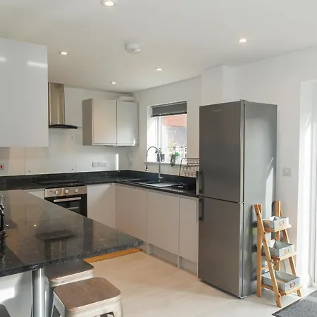 Rare 3-Bed, 3 Bath House, 2 En-Suites, Free Parking, Harrogate Hébergement de vacances *