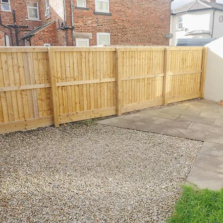 Rare 3-Bed, 3 Bath House, 2 En-Suites, Free Parking, Harrogate Harrogate