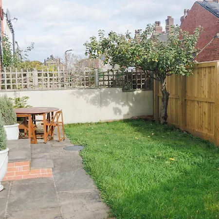 Hébergement de vacances Rare 3-Bed, 3 Bath House, 2 En-Suites, Free Parking, Harrogate *