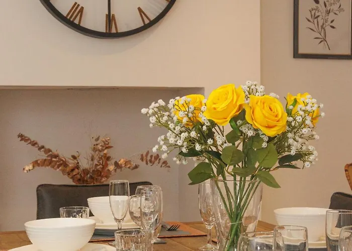 Apple Tree Corner - *