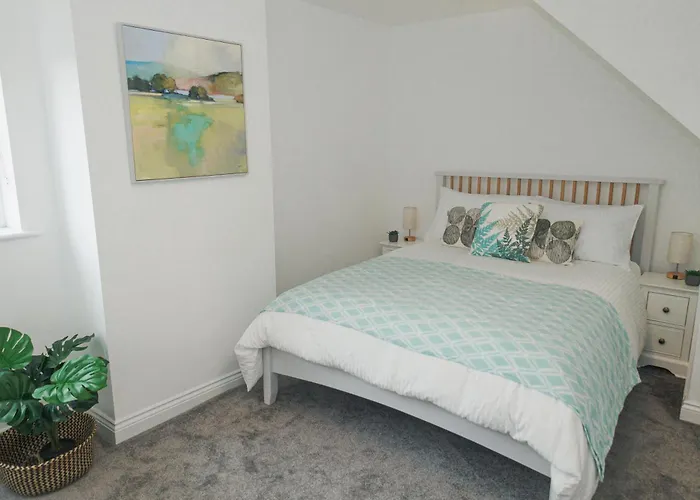 Apple Tree Corner - *