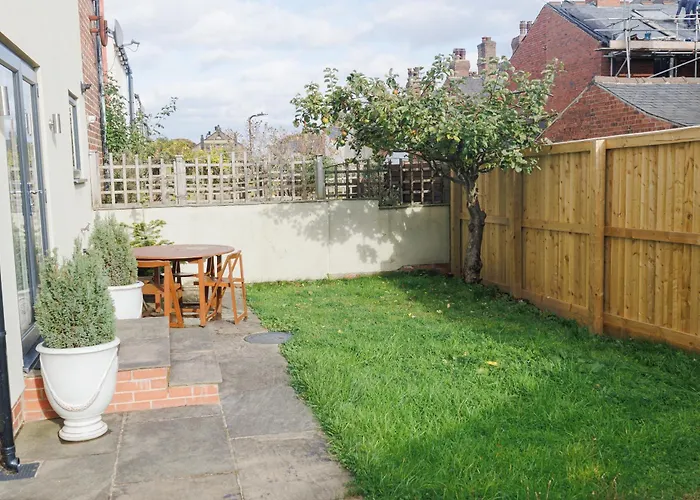 Holiday home Apple Tree Corner - *